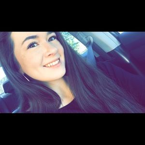 Meet your Posher, Abbie